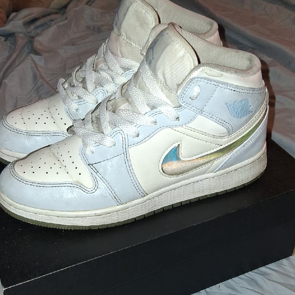 Jordans Mids